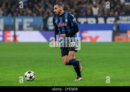 Davide Zappacosta von Atalanta BC 1907 trägt den Ball während des UEFA Champions League 2024/2025 League Phase MD1 Fußballspiels zwischen Atalanta BC Stockfoto