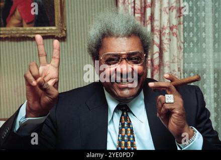 Donald King, legendärer amerikanischer Boxveranstalter, fotografiert im Lanesborough Hotel, London, England, Großbritannien Stockfoto