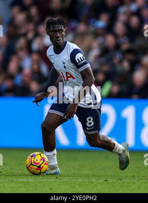 Tottenham Hotspurs Yves Bissouma in Aktion während des Premier League-Spiels im Selhurst Park, London. Bilddatum: Sonntag, 27. Oktober 2024. Stockfoto