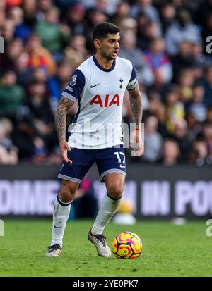 Tottenham Hotspur's Cristian Romero in Aktion während des Premier League Spiels im Selhurst Park, London. Bilddatum: Sonntag, 27. Oktober 2024. Stockfoto