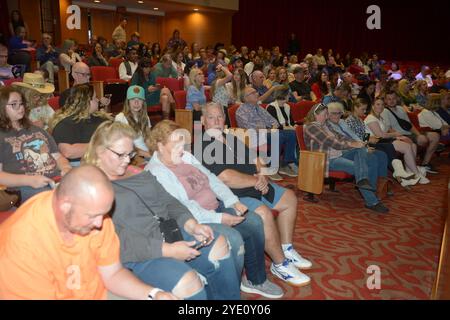 Miami, USA. Oktober 2024. MIAMI, FLORIDA - 27. OKTOBER: Atmosphäre während des Miami Film Festival GEMS - 'Heartland' U.S. Staffel 18 Premiere im Lehman Theater, Miami Dade College am 27. Oktober 2024 in Miami, Florida. (Foto: JL/SIPA USA) Credit: SIPA USA/Alamy Live News Stockfoto