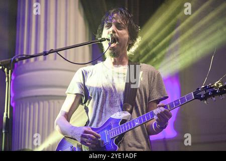 Ferrara, Italien. Oktober 2024. Das italienische Quartett I Hate My Village spielt in Sala Estense. (Foto: Carlo Vergani/Pacific Press) Credit: Pacific Press Media Production Corp./Alamy Live News Stockfoto