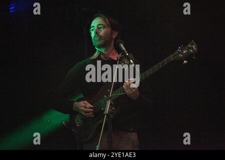 Ferrara, Italien. Oktober 2024. Das italienische Quartett I Hate My Village spielt in Sala Estense. (Foto: Carlo Vergani/Pacific Press) Credit: Pacific Press Media Production Corp./Alamy Live News Stockfoto