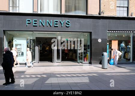 Penneys Store in 47 Mary St, North City, Dublin, Irland; ein irischer multinationaler Modehändler mit Hauptsitz in Dublin, der 1969 gegründet wurde. Stockfoto