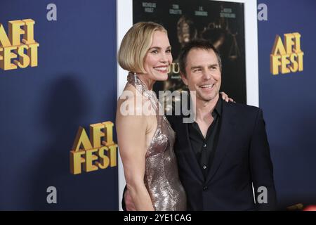 Oktober 2024, Los Angeles, Kalifornien, USA: Leslie Bibb, Sam Rockwell bei der AFI fest-Premiere von Juror #2 im TCL Chinese Theatre IMAX (Credit Image: © Nina Prommer/ZUMA Press Wire) 2024 NUR REDAKTIONELLE VERWENDUNG! Nicht für kommerzielle ZWECKE! Stockfoto