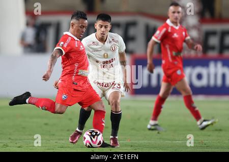 Lima, Peru. Oktober 2024. Christian Cueva von Cienciano spielte am 27. Oktober 2024 im Monumental-Stadion in Lima, Peru, während des Liga-1-Spiels zwischen Universitario de Deportes und Cienciano. (Foto: Miguel Marruffo/PRESSINPHOTO) Credit: PRESSINPHOTO SPORTS AGENCY/Alamy Live News Stockfoto