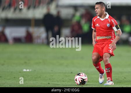 Lima, Peru. Oktober 2024. Alfredo Ramua aus Cienciano spielte am 27. Oktober 2024 im Monumental-Stadion in Lima, Peru, während des Liga-1-Spiels zwischen Universitario de Deportes und Cienciano. (Foto: Miguel Marruffo/PRESSINPHOTO) Credit: PRESSINPHOTO SPORTS AGENCY/Alamy Live News Stockfoto