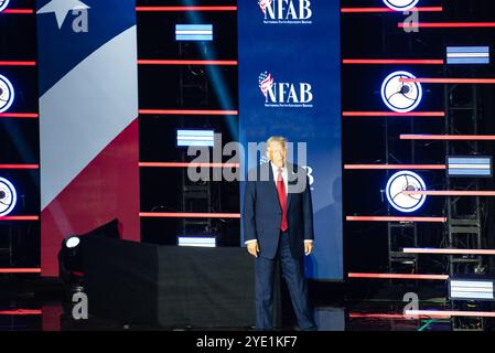 Der ehemalige US-Präsident Donald J Trump, der 2024 für die Republikanische Partei nominierte Präsident der USA, hält am Montag, den 28. Oktober 2024 auf dem National Faith Advisory Summit in Marietta, Georgia, eine Rede Stockfoto