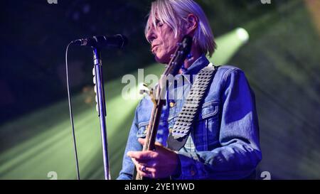 Glasgow, Großbritannien. Oktober 2024. Paul Weller tritt live auf der Bühne im Barrowland Ballroom auf. Ex Jam and Style Council Frontmann Paul Weller spielt einen intimen Auftritt im berühmten Glasgower Barrowland Ballroom und präsentiert sein neues Album 66. Quelle: SOPA Images Limited/Alamy Live News Stockfoto