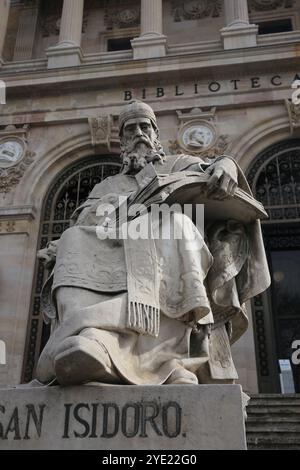Statue von Isidor von Sevilla (ca. 560-636). Madrid. Autor José Alcoverro, 1892. Stockfoto