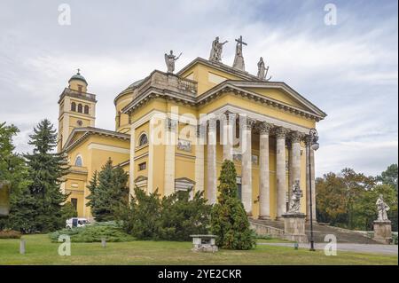 Die Basilika St. Johannes des Apostels, auch Eger-Kathedrale genannt, ist ein religiöses Gebäude in Eger, Ungarn, Europa Stockfoto