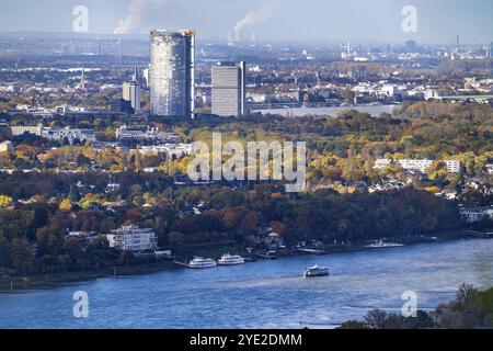 Bonner Skyline am Rhein, UNFCCC Sekretariat der Rahmenkonvention über Klimaänderungen, Wolkenkratzer der Vereinten Nationen, Bonner Campus, Posttower, Deutsc Stockfoto