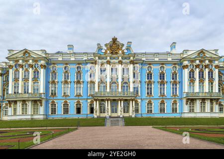 Katharinenpalast ist ein Rokoko-Palast in der Stadt Zarskoje Selo (Puschkin), 30 km südlich von St. Petersburg, Russland, Europa Stockfoto