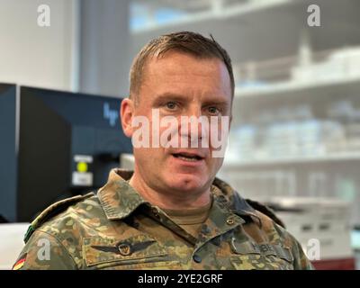 Vilnius, Litauen. Oktober 2024. Brigadegeneral Christoph Huber tritt in den Formationsstab der Panzerbrigade 45 ein und wird erster Kommandeur der Einheit, die als Brigade Litauen bekannt ist. Quelle: Carsten Hoffmann/dpa/Alamy Live News Stockfoto