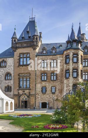 Die Burg Wernigerode ist eine Burg im Harz oberhalb der Stadt Wernigerode Stockfoto