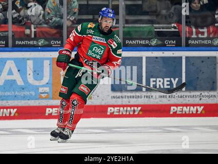 Augsburg, Deutschland. Oktober 2024. Jason Bast (Augsburger Panther, #45). Deutschland, Augsburger Panther vs. Fischtown Pinguins Bremerhaven, Eishockey, DEL, 13. Spieltag, Saison 2024/2025, 27.10.2024. Foto: Eibner-Pressefoto/Heike feiner Credit: dpa/Alamy Live News Stockfoto