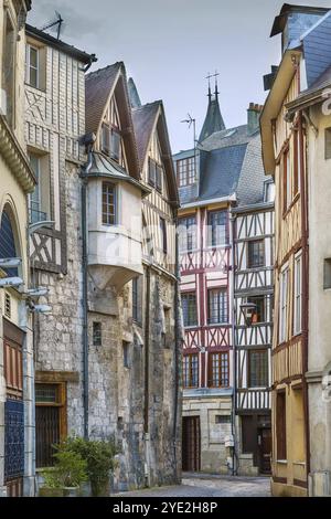 Straße im historischen Zentrum von Rouen mit Fachwerkhäusern, Frankreich, Europa Stockfoto