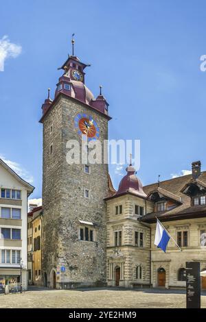 Luzerner Rathausuhrturm, erbaut zwischen 1602 und 1606 von Anton Isenmann im italienischen Renaissance-Stil, Schweiz, Europa Stockfoto
