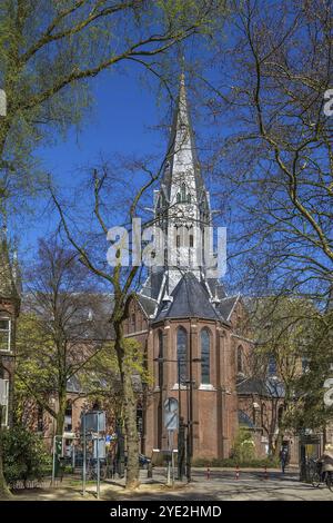 Vondelkerk (Vondelkirche) wurde im Stil der Gotik in Amsterdam am Rande des Vondelparks, Niederlande, erbaut Stockfoto