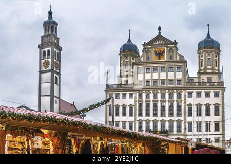 Perlachtower mit Rathaus im Stadtzentrum Augsburgs, Deutschland, Europa Stockfoto