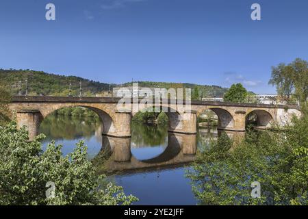 Pont Louis Philippe ist eine Brücke über den Fluss Lot, Cahors, Frankreich, Europa Stockfoto