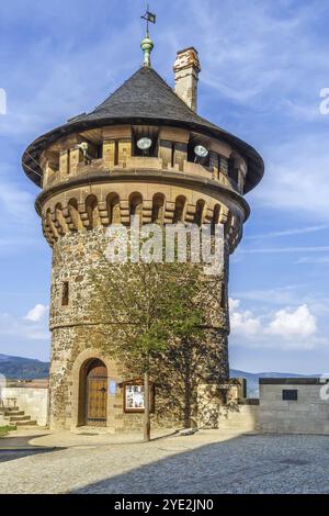 Wernigerode Castle ist eine Burg befindet sich in den Harzer Bergen oberhalb der Stadt Wernigerode. Turm Stockfoto