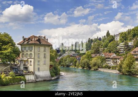 Blick auf den Fluss Aare in der Altstadt von Bern, Schweiz, Europa Stockfoto