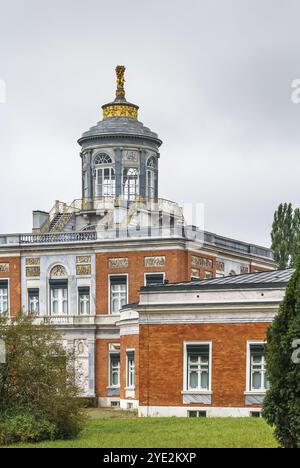 Das Marmor Palace war eine königliche Residenz in Potsdam, die auf dem Gelände des weitläufigen Neuen Gartens in Deutschland, Europa erbaut wurde Stockfoto