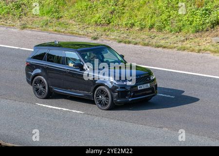 2020 Black Land Rover R Sport HSE Silver D M, mittelgroßer Luxus-SUV Stockfoto