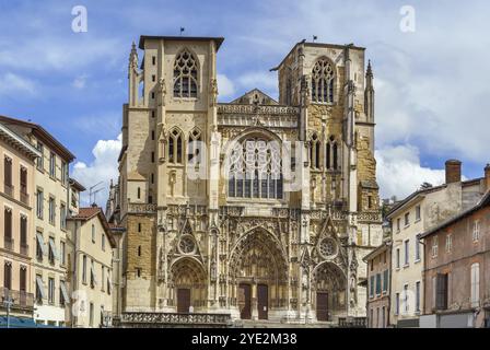 Die Kathedrale von Vienne ist eine mittelalterliche römisch-katholische Kirche in Vienne, Frankreich, Europa Stockfoto