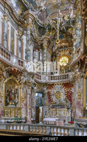 St. Johann Nepomuk, besser bekannt als Asamkirche, ist eine Barockkirche in München, erbaut von 1733 bis 1746 von den Brüdern Asam. Stockfoto