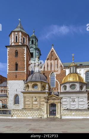 Königliche Kathedrale Basilika der Heiligen Stanislaus und Wenzel auf dem Wawel-Hügel, auch bekannt als Wawel-Kathedrale in Krakau, Polen. Sigismund CH Stockfoto