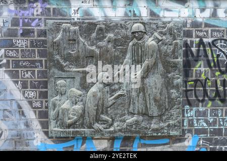 Bronzetafel, Gedenkstätte für antifaschistischen Widerstand und Befreiung, Schönhauser Allee, Prenzlauer Berg, Pankow, Berlin, Deutschland Stockfoto