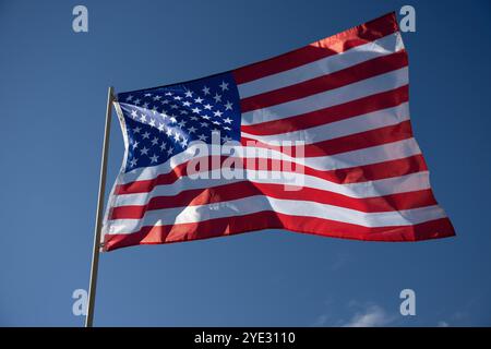 Die Nationalflagge der Vereinigten Staaten, dargestellt am 28. Oktober 2024. (CTK-Foto/Richard Mundl) Stockfoto