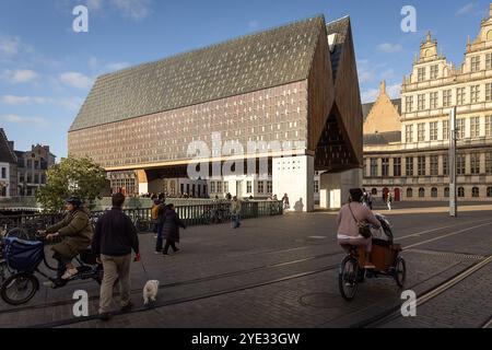 Gent, Belgien. Oktober 2024. Die Abbildung zeigt das Rathaus, auch bekannt als Schaapstal in Gent, dargestellt am Dienstag, den 29. Oktober 2024. BELGA FOTO JAMES ARTHUR GEKIERE Credit: Belga News Agency/Alamy Live News Stockfoto