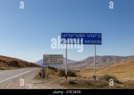 Ararat Region, Armenien - 07. Oktober 2024: Straßenschild Ararat Region. Provinz Ararat in Armenien. Stockfoto