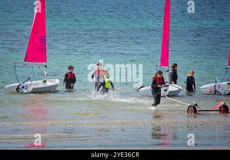 Kinder-Segelclub auf den Scilly-Inseln Stockfoto