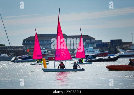 Kinder-Segelclub auf den Scilly-Inseln Stockfoto