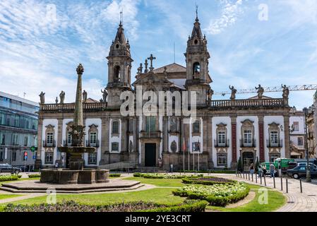 Braga, Portugal - 24. Mai 2024 - St. Marcus Kirche von Braga auf dem Carlos Amarante Platz, Portugal Stockfoto