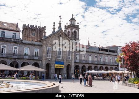 Braga, Portugal - 24. Mai 2024 - Lapa-Kirche auf dem Platz der Republik in Braga, Portugal Stockfoto