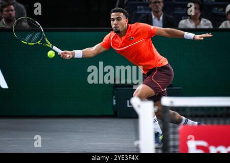 Paris, Frankreich, Frankreich. Oktober 2024. Arthur FILS von Frankreich während des zweiten Tages des Rolex Paris Masters 1000 Tennis Turniers in der Accor Arena am 29. Oktober 2024 in Paris. (Kreditbild: © Matthieu Mirville/ZUMA Press Wire) NUR REDAKTIONELLE VERWENDUNG! Nicht für kommerzielle ZWECKE! Stockfoto