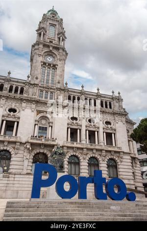 Porto, Portugal - 29. Mai 2024 - Fassade des Rathauses von Porto, Portugal Stockfoto