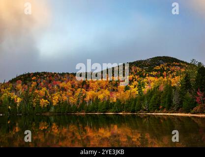 Heart Lake in der Adirondacks High Peaks Region im Herbst, Upstate New York, USA Stockfoto