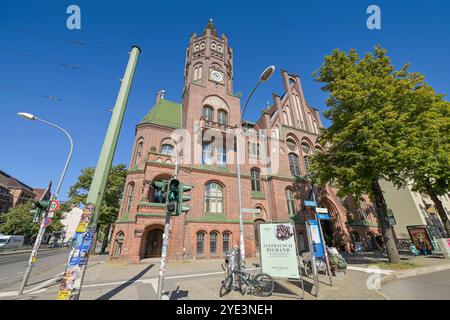 Altes Rathaus, Kulturhaus, Karl-Liebknecht-Straße, Rudolf-Breitscheid-Straße, Babelsberg, Potsdam, Brandenburg, Deutschland *** Altes Rathaus, Kulturhaus, Karl-Liebknecht-Straße, Rudolf-Breitscheid-Straße, Babelsberg, Potsdam, Brandenburg, Deutschland Stockfoto