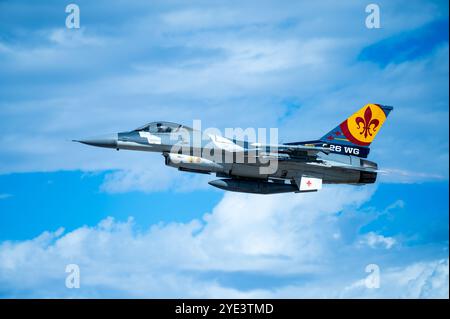 Eine F-16C-Kampffalke der US Air Force, die der 706th Aggressor Squadron zugeordnet ist, startet am 20. September 2024 auf der Nellis Air Force Base in Nevada. Die USA A Stockfoto