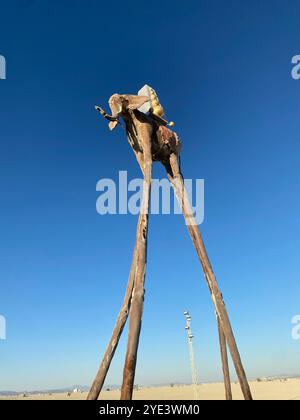 Jack Champions Hommage an Dali Los Elefantes Burning man Stockfoto