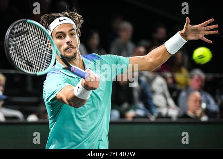 Paris, Frankreich, Frankreich. Oktober 2024. Lorenzo MUSETTI von Italien während des zweiten Tages des Rolex Paris Masters 1000 Tennisturniers in der Accor Arena am 29. Oktober 2024 in Paris, Frankreich. (Kreditbild: © Matthieu Mirville/ZUMA Press Wire) NUR REDAKTIONELLE VERWENDUNG! Nicht für kommerzielle ZWECKE! Stockfoto