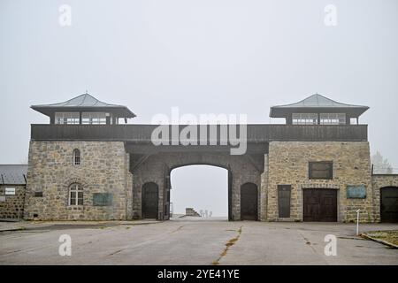 KZ Gedenkstaette Mauthausen, Gedenkstätte Konzentrationslager 29.10.2024, Mauthausen, AUT, Gedenkstätte Konzentrationslager, im Bild KZ Gedenkstätte Mauthausen, Haupttor Oberoesterreich *** Mauthausen Gedenkstätte, KZ Gedenkstätte 29 10 2024, Mauthausen, AUT, KZ Gedenkstätte, im Bild Mauthausen Gedenkstätte, Haupttor Oberösterreich Mauthausen, KZ Gedenkstaette, 29.10.2024-16 Stockfoto