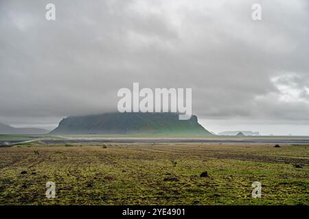 Isländische Landschaft in der Nähe von Vik Stockfoto
