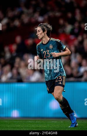 LONDON, ENGLAND - 25. OKTOBER: Sara Doorsoun-Khajeh aus Deutschland während des internationalen Freundschaftsspiels der Frauen zwischen England und Deutschland im Wembley Stadium Stockfoto